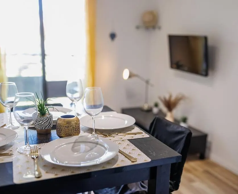 T2 Plage Prado-David, Parc Borely, Parking Privee Marseille France